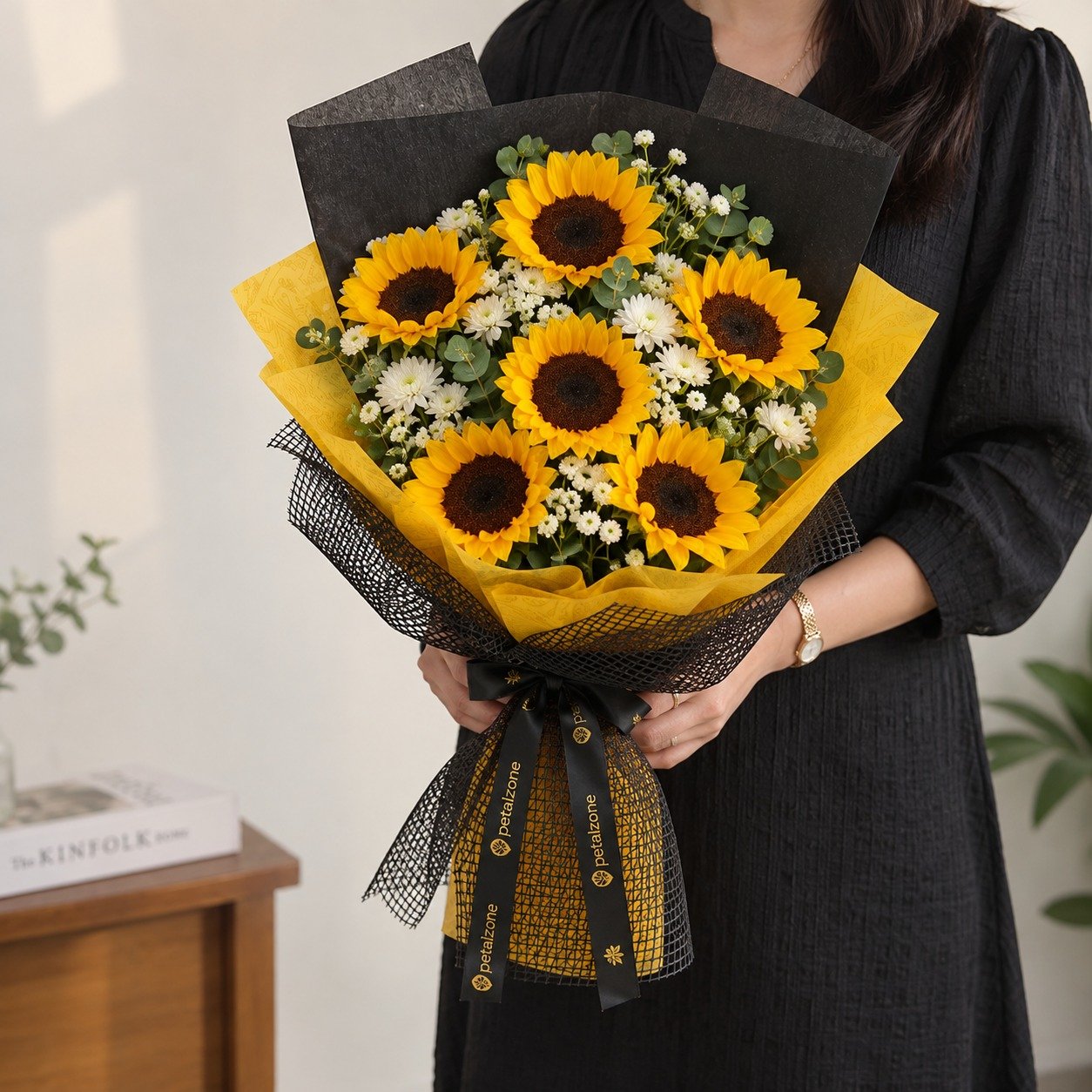 Sunshine Charm – 6 Sunflower Flat Bouquet 2